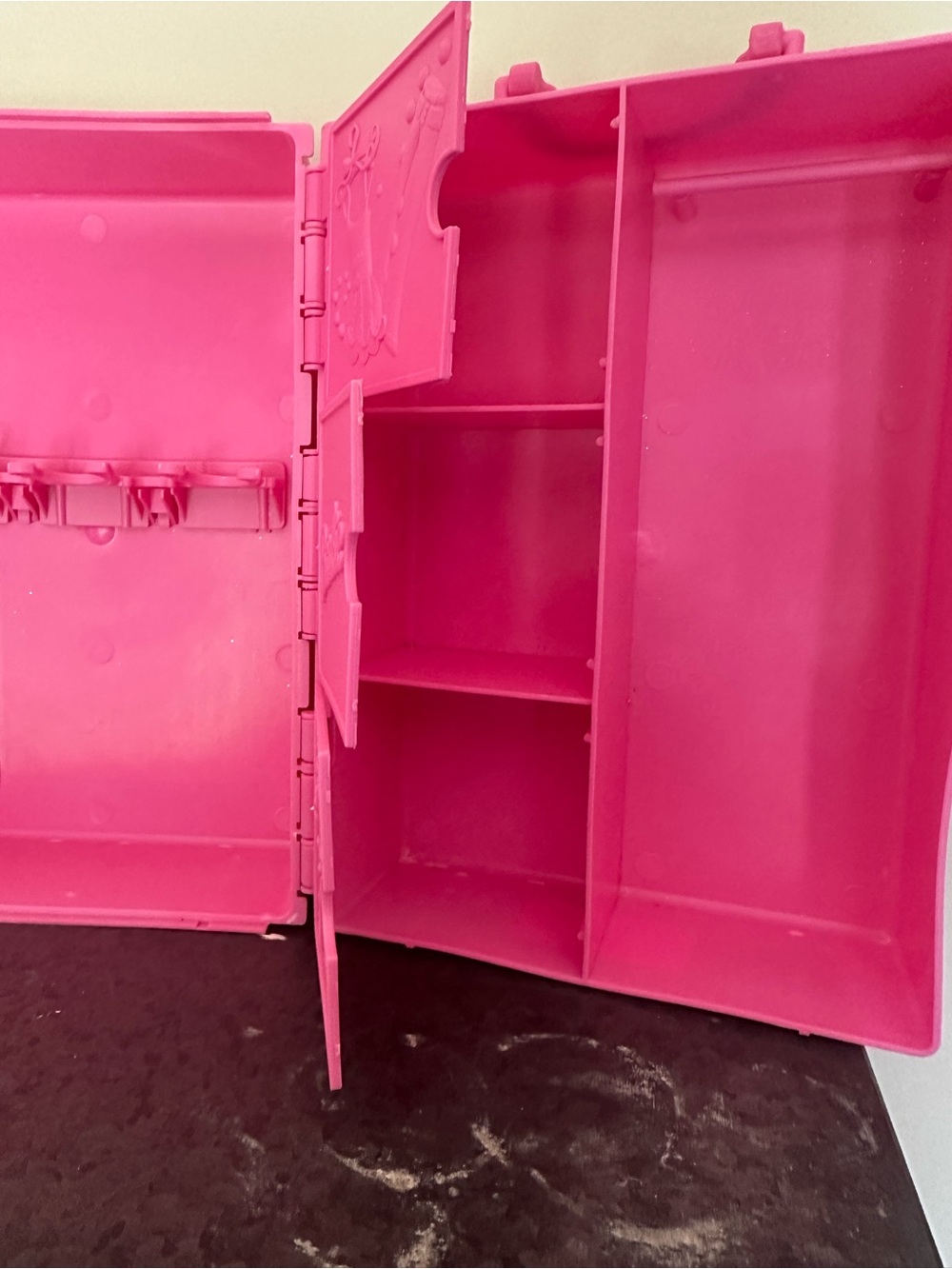 Vintage Barbie plastic doll trunk carrying case with handle compartments rack - Picture 5 of 7